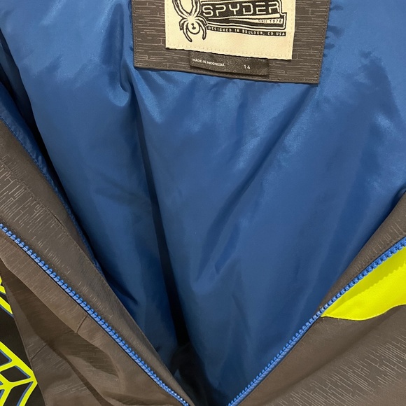 Boys size 16 Spyder ski jacket - Picture 1 of 3